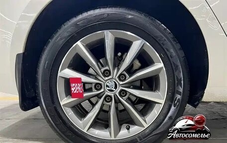 Skoda Octavia, 2021 год, 1 750 000 рублей, 17 фотография