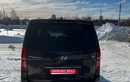 Hyundai Grand Starex Grand Starex I рестайлинг 2, 2019 год, 3 220 000 рублей, 4 фотография