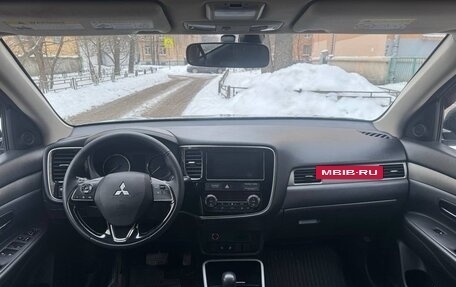 Mitsubishi Outlander III рестайлинг 3, 2018 год, 1 850 000 рублей, 9 фотография