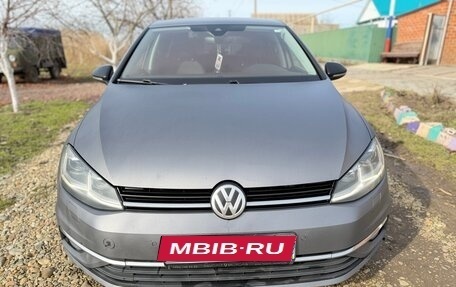 Volkswagen Golf VII, 2018 год, 1 380 000 рублей, 2 фотография