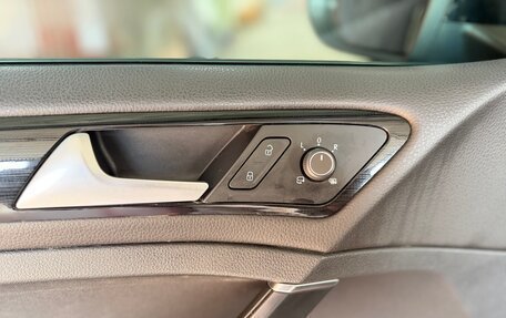 Volkswagen Golf VII, 2018 год, 1 380 000 рублей, 13 фотография