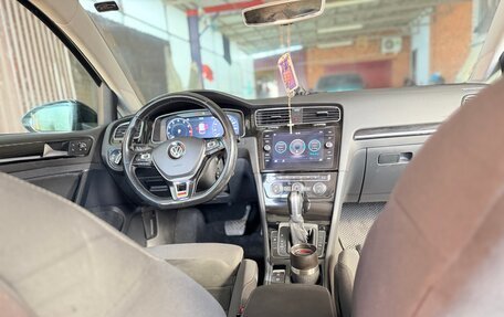 Volkswagen Golf VII, 2018 год, 1 380 000 рублей, 18 фотография