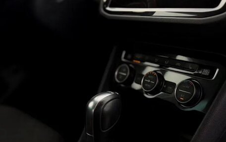 Volkswagen Tiguan II, 2018 год, 2 650 000 рублей, 7 фотография