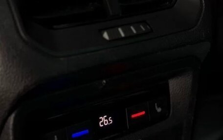 Volkswagen Tiguan II, 2018 год, 2 650 000 рублей, 11 фотография