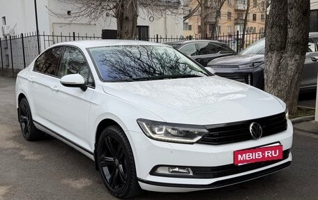 Volkswagen Passat B8 рестайлинг, 2017 год, 2 450 000 рублей, 2 фотография