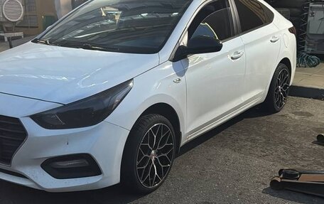 Hyundai Solaris II рестайлинг, 2019 год, 1 300 000 рублей, 2 фотография