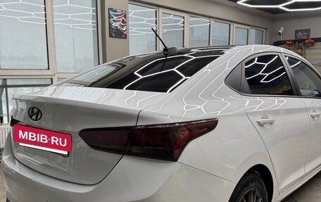 Hyundai Solaris II рестайлинг, 2019 год, 1 300 000 рублей, 12 фотография