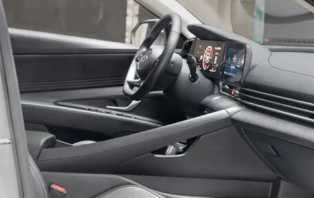 Hyundai Elantra, 2022 год, 1 315 000 рублей, 14 фотография