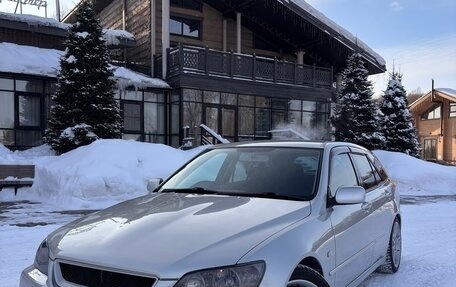 Toyota Altezza, 2001 год, 1 200 000 рублей, 2 фотография