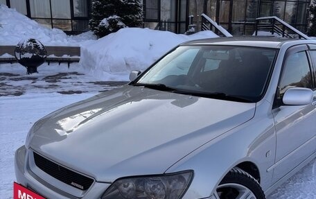 Toyota Altezza, 2001 год, 1 200 000 рублей, 3 фотография