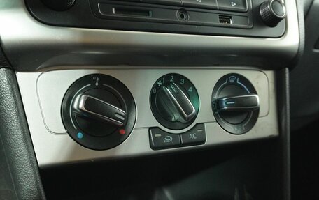 Volkswagen Polo VI (EU Market), 2013 год, 800 000 рублей, 13 фотография