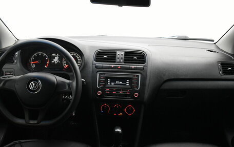 Volkswagen Polo VI (EU Market), 2017 год, 1 075 000 рублей, 5 фотография