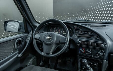 Chevrolet Niva I рестайлинг, 2017 год, 725 000 рублей, 18 фотография