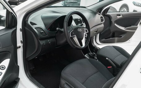 Hyundai Solaris II рестайлинг, 2014 год, 855 000 рублей, 7 фотография