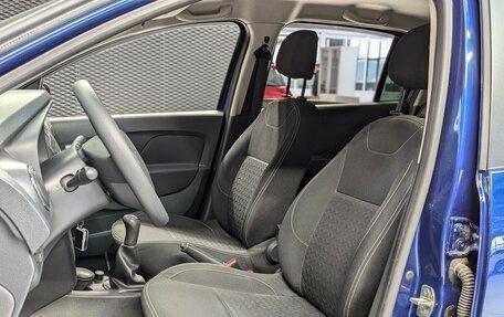 Renault Logan II, 2015 год, 799 000 рублей, 11 фотография