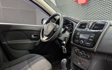 Renault Logan II, 2015 год, 799 000 рублей, 25 фотография