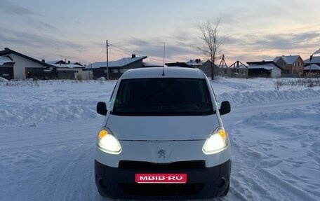 Peugeot Partner II рестайлинг 2, 2014 год, 535 000 рублей, 1 фотография