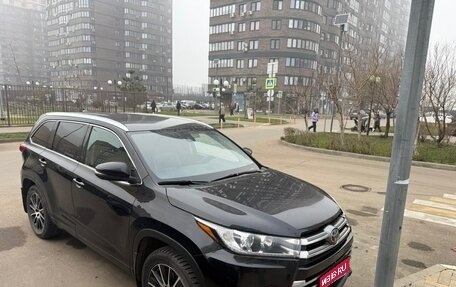 Toyota Highlander III, 2018 год, 2 950 000 рублей, 1 фотография