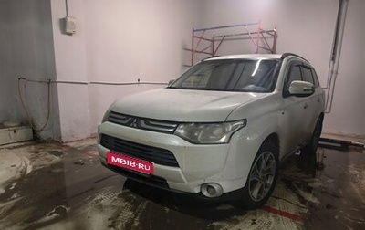 Mitsubishi Outlander III рестайлинг 3, 2013 год, 1 730 000 рублей, 1 фотография