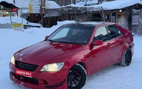 Lexus IS II рестайлинг 2, 2000 год, 600 000 рублей, 1 фотография