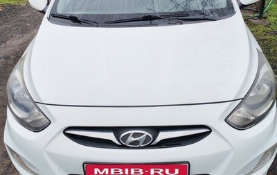 Hyundai Solaris II рестайлинг, 2011 год, 780 000 рублей, 1 фотография