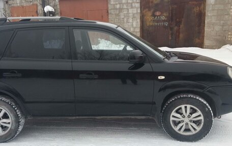 Hyundai Tucson III, 2008 год, 680 000 рублей, 2 фотография