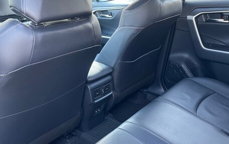 Toyota RAV4, 2022 год, 4 100 000 рублей, 4 фотография