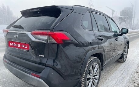 Toyota RAV4, 2022 год, 4 100 000 рублей, 3 фотография