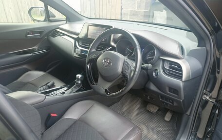 Toyota C-HR I рестайлинг, 2017 год, 1 899 000 рублей, 6 фотография