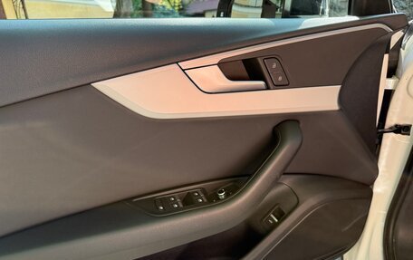 Audi A4, 2019 год, 2 550 000 рублей, 12 фотография