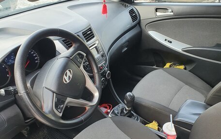 Hyundai Solaris II рестайлинг, 2014 год, 500 000 рублей, 6 фотография