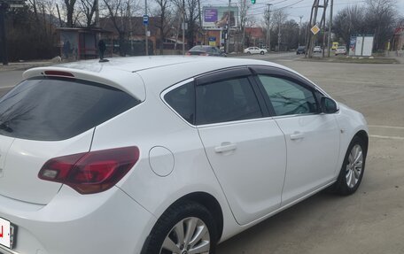 Opel Astra J, 2014 год, 1 110 000 рублей, 2 фотография