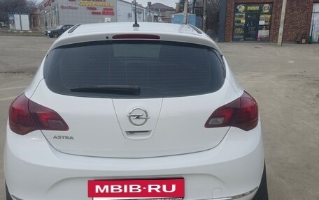 Opel Astra J, 2014 год, 1 110 000 рублей, 3 фотография