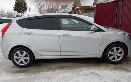 Hyundai Solaris II рестайлинг, 2012 год, 890 000 рублей, 4 фотография