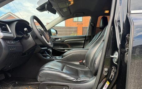 Toyota Highlander III, 2018 год, 2 950 000 рублей, 5 фотография