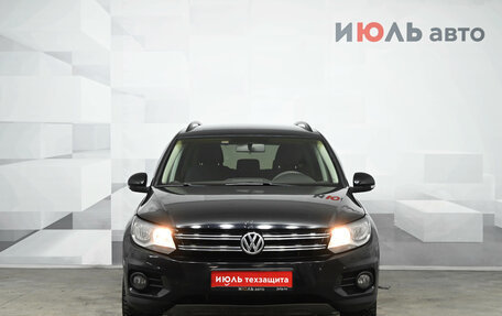 Volkswagen Tiguan I, 2015 год, 1 700 000 рублей, 2 фотография