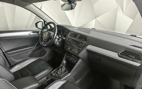 Volkswagen Tiguan II, 2018 год, 1 855 000 рублей, 13 фотография