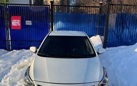 Hyundai Solaris II рестайлинг, 2013 год, 849 000 рублей, 2 фотография