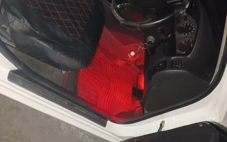 Nissan Wingroad III, 2001 год, 300 000 рублей, 6 фотография