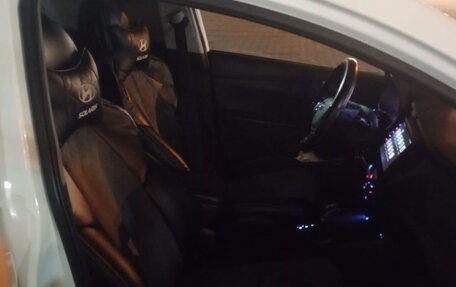 Hyundai Solaris II рестайлинг, 2017 год, 780 000 рублей, 3 фотография