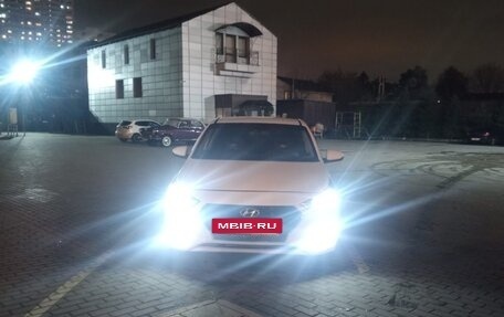 Hyundai Solaris II рестайлинг, 2017 год, 780 000 рублей, 10 фотография