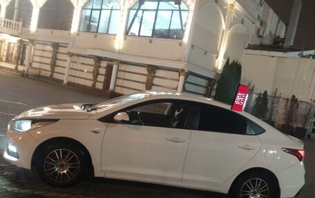 Hyundai Solaris II рестайлинг, 2017 год, 780 000 рублей, 12 фотография