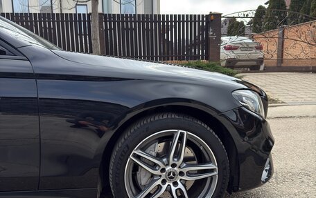 Mercedes-Benz E-Класс, 2018 год, 3 250 000 рублей, 6 фотография