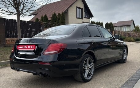 Mercedes-Benz E-Класс, 2018 год, 3 250 000 рублей, 4 фотография