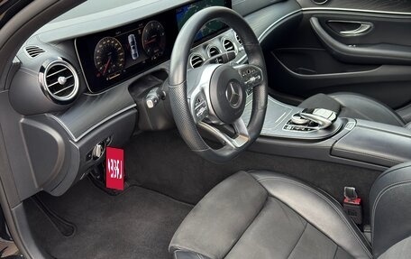 Mercedes-Benz E-Класс, 2018 год, 3 250 000 рублей, 18 фотография