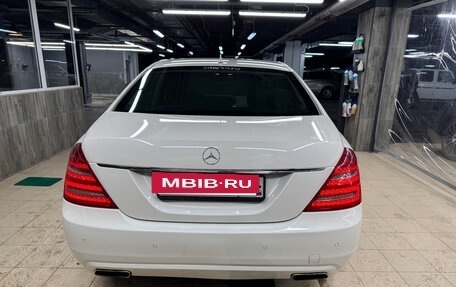 Mercedes-Benz S-Класс, 2010 год, 3 000 000 рублей, 3 фотография