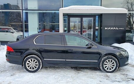 Skoda Superb III рестайлинг, 2013 год, 1 019 000 рублей, 4 фотография