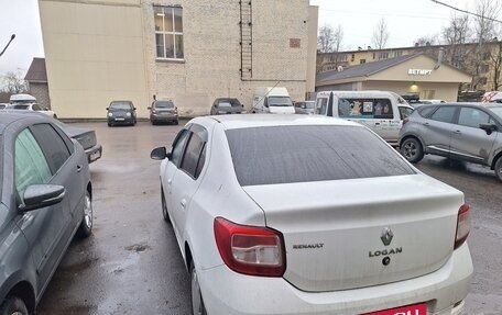 Renault Logan II, 2017 год, 350 000 рублей, 3 фотография