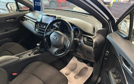 Toyota C-HR I рестайлинг, 2017 год, 2 149 900 рублей, 10 фотография