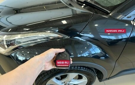 Toyota C-HR I рестайлинг, 2017 год, 2 149 900 рублей, 20 фотография